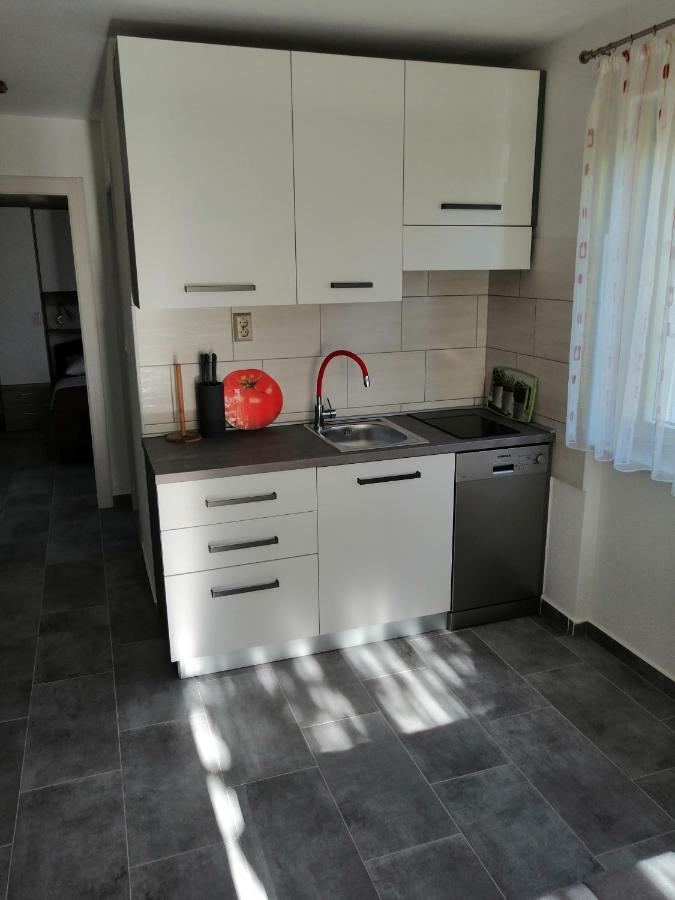 Apartmani Grabovcic Punat Exterior foto