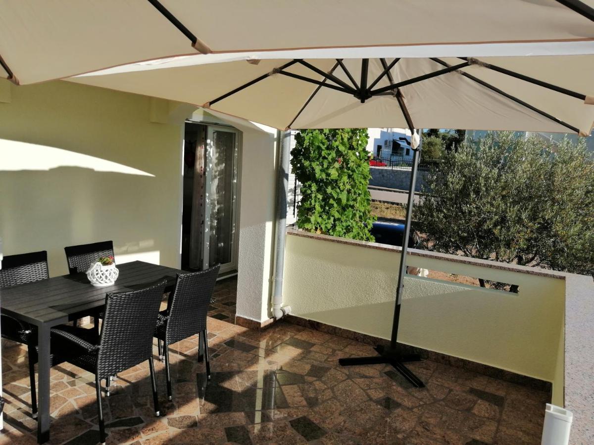 Apartmani Grabovcic Punat Exterior foto